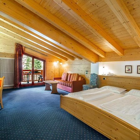 Hotel Salvan Campitello di Fassa Exteriör bild