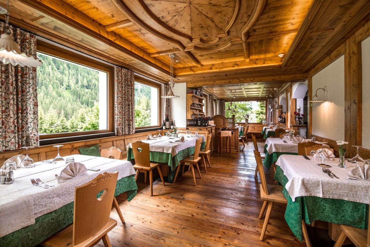 Hotel Salvan Campitello di Fassa Exteriör bild
