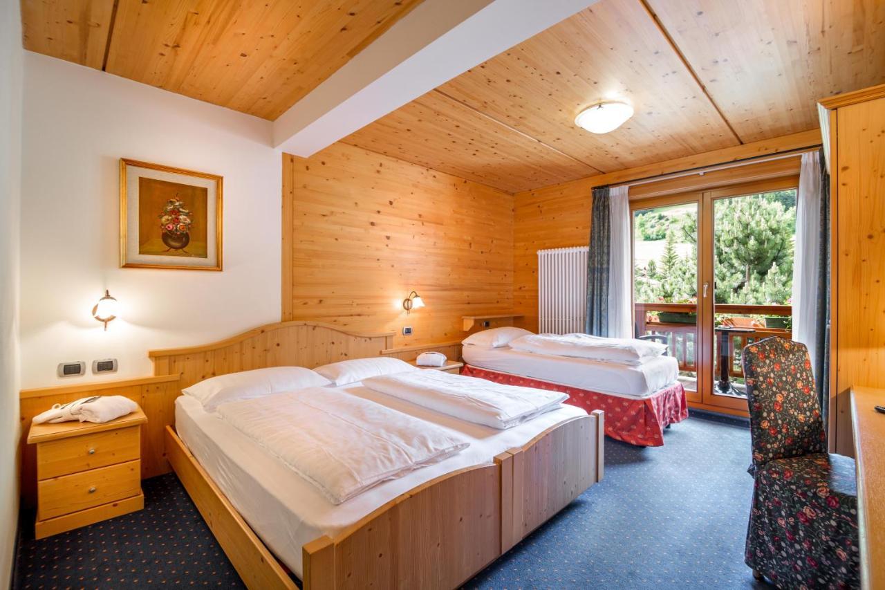Hotel Salvan Campitello di Fassa Exteriör bild